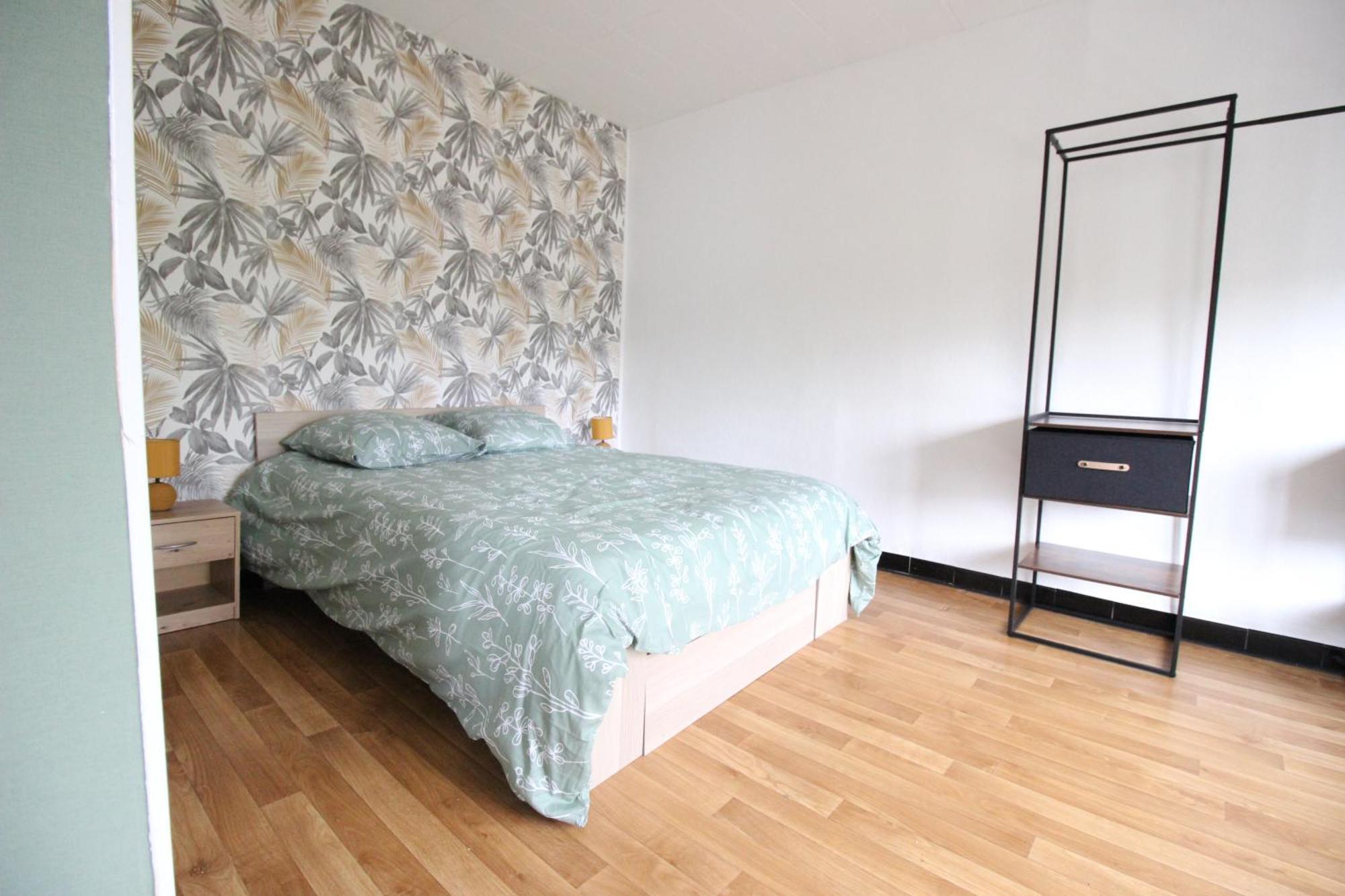 3 Chambres - Tres Grand Jardin Privee - Terrasse Privee - Garage Velo Et Moto - Parking Voiture Privee Dans La Propriete - Gere Par Presta-Zen'Services Thierville-sur-Meuse エクステリア 写真