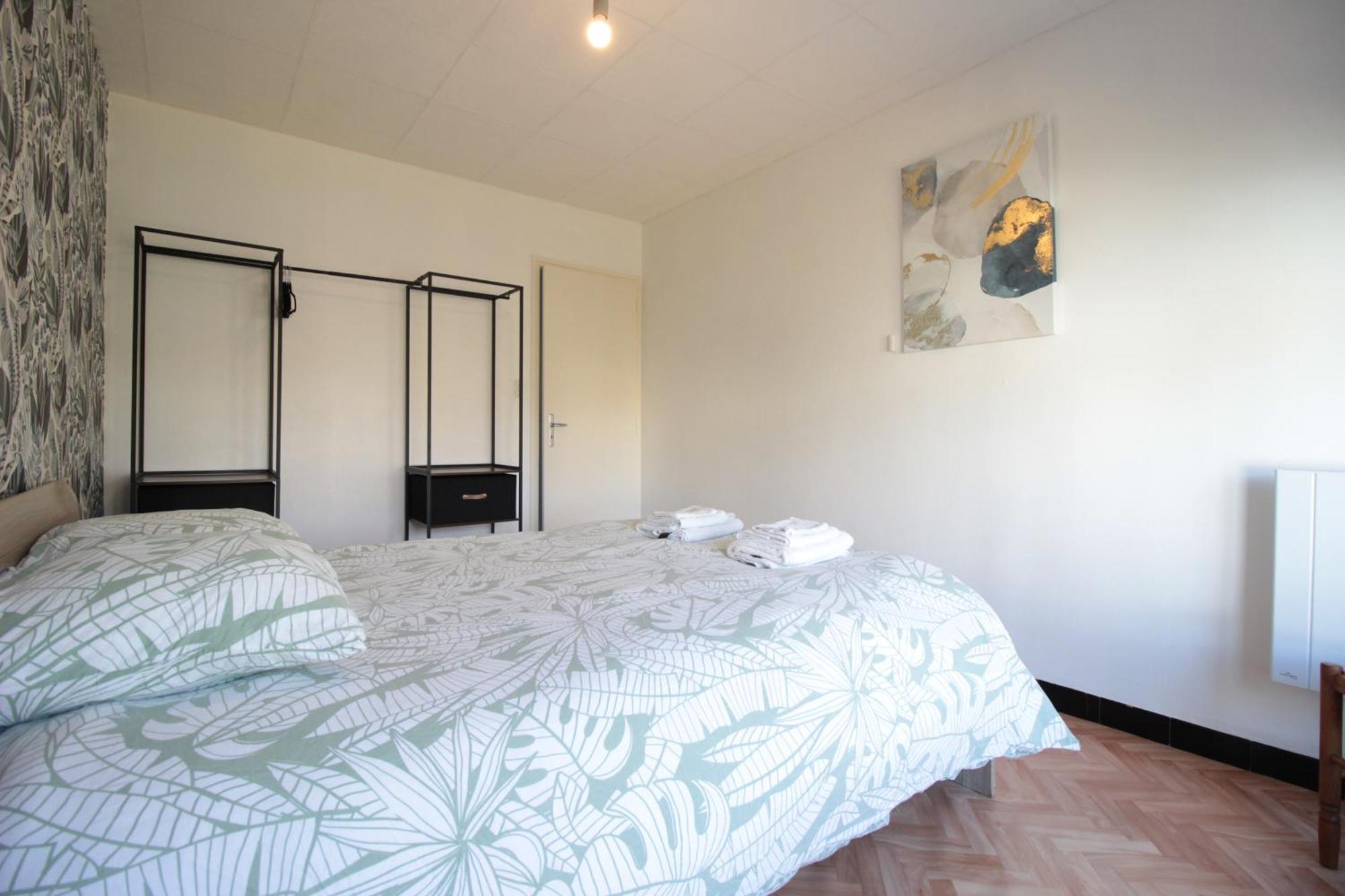 3 Chambres - Tres Grand Jardin Privee - Terrasse Privee - Garage Velo Et Moto - Parking Voiture Privee Dans La Propriete - Gere Par Presta-Zen'Services Thierville-sur-Meuse エクステリア 写真